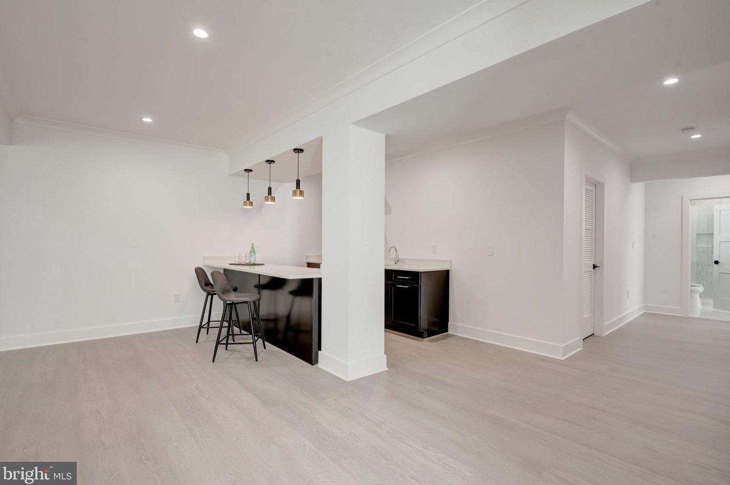 119 Moore Ave, Vienna VA  22180-5872 exterior