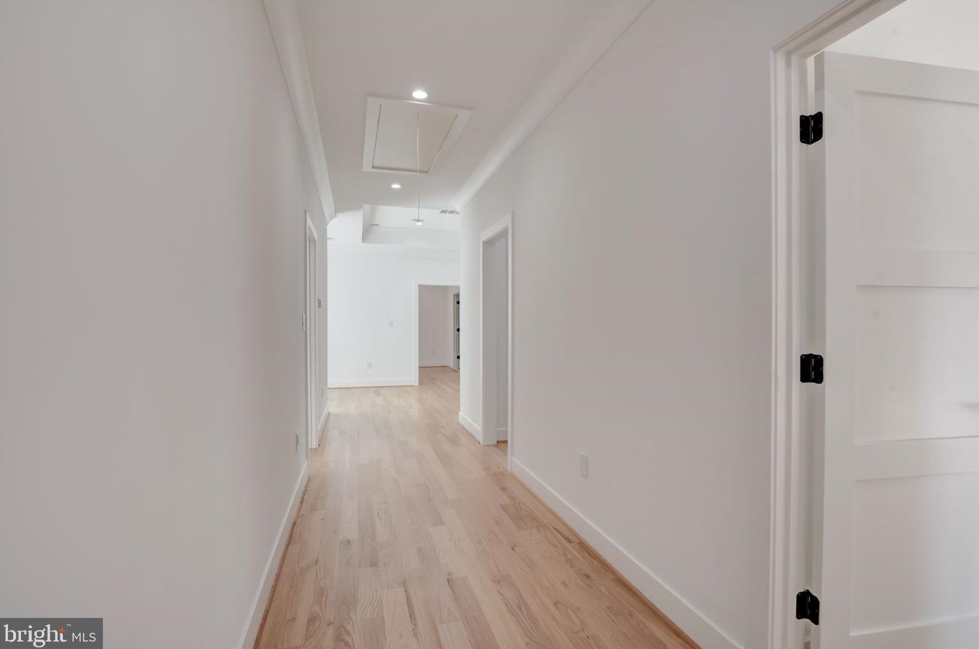 119 Moore Ave, Vienna VA  22180-5872 exterior