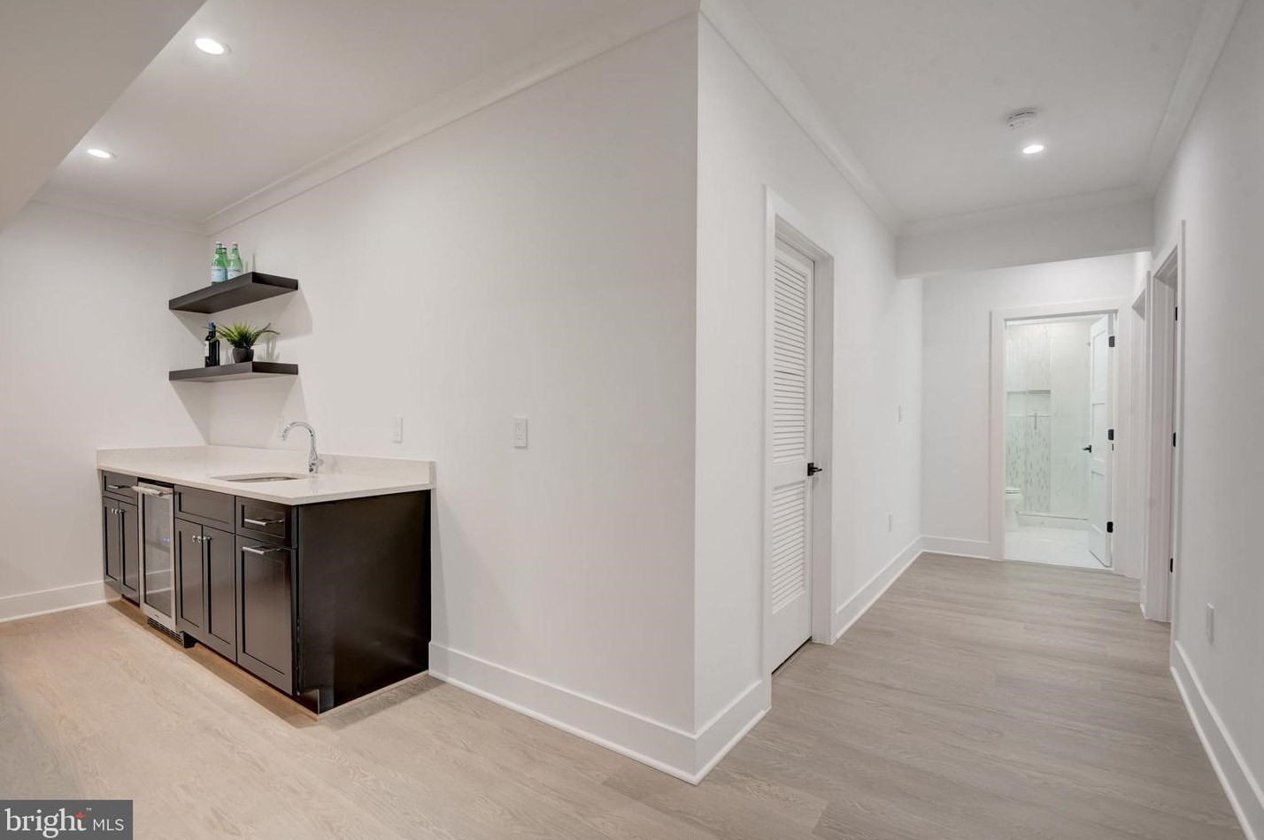 119 Moore Ave, Vienna VA  22180-5872 exterior