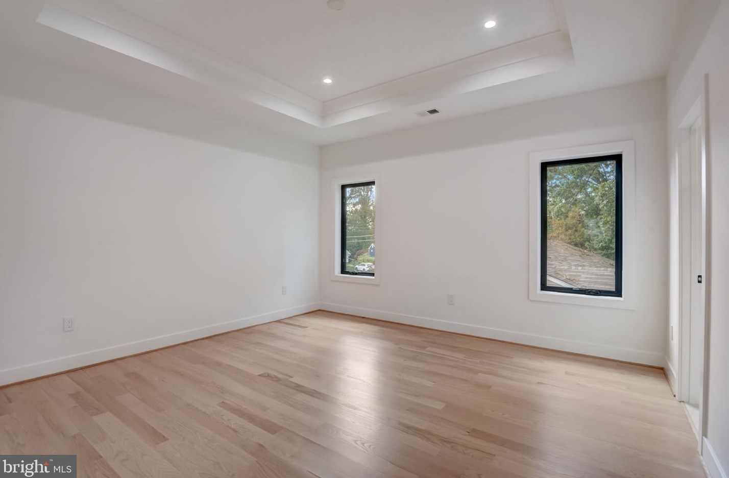 119 Moore Ave, Vienna VA  22180-5872 exterior