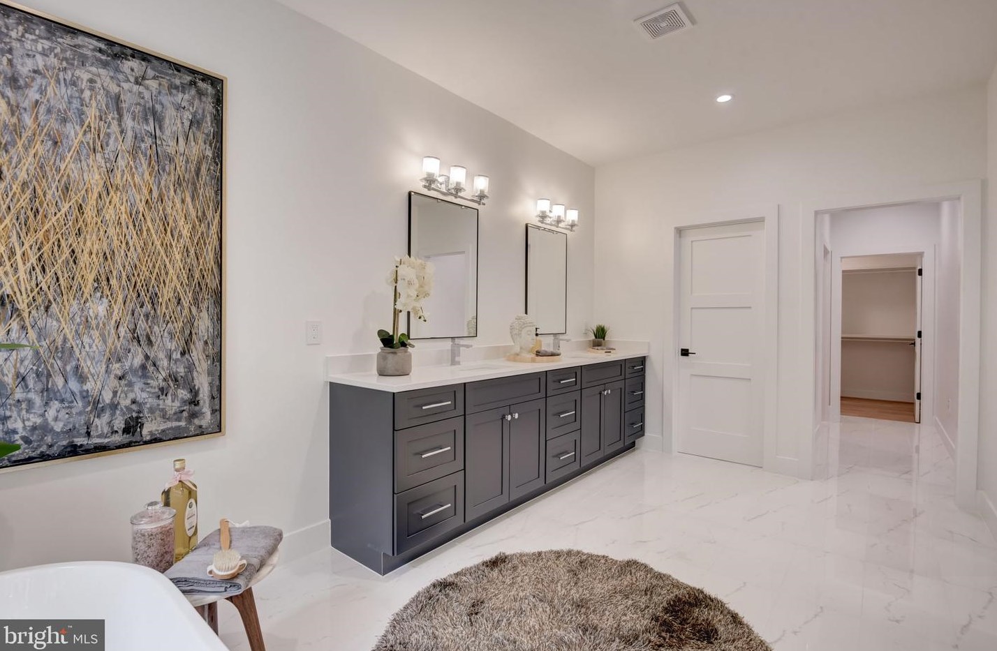 119 Moore Ave, Vienna VA  22180-5872 exterior