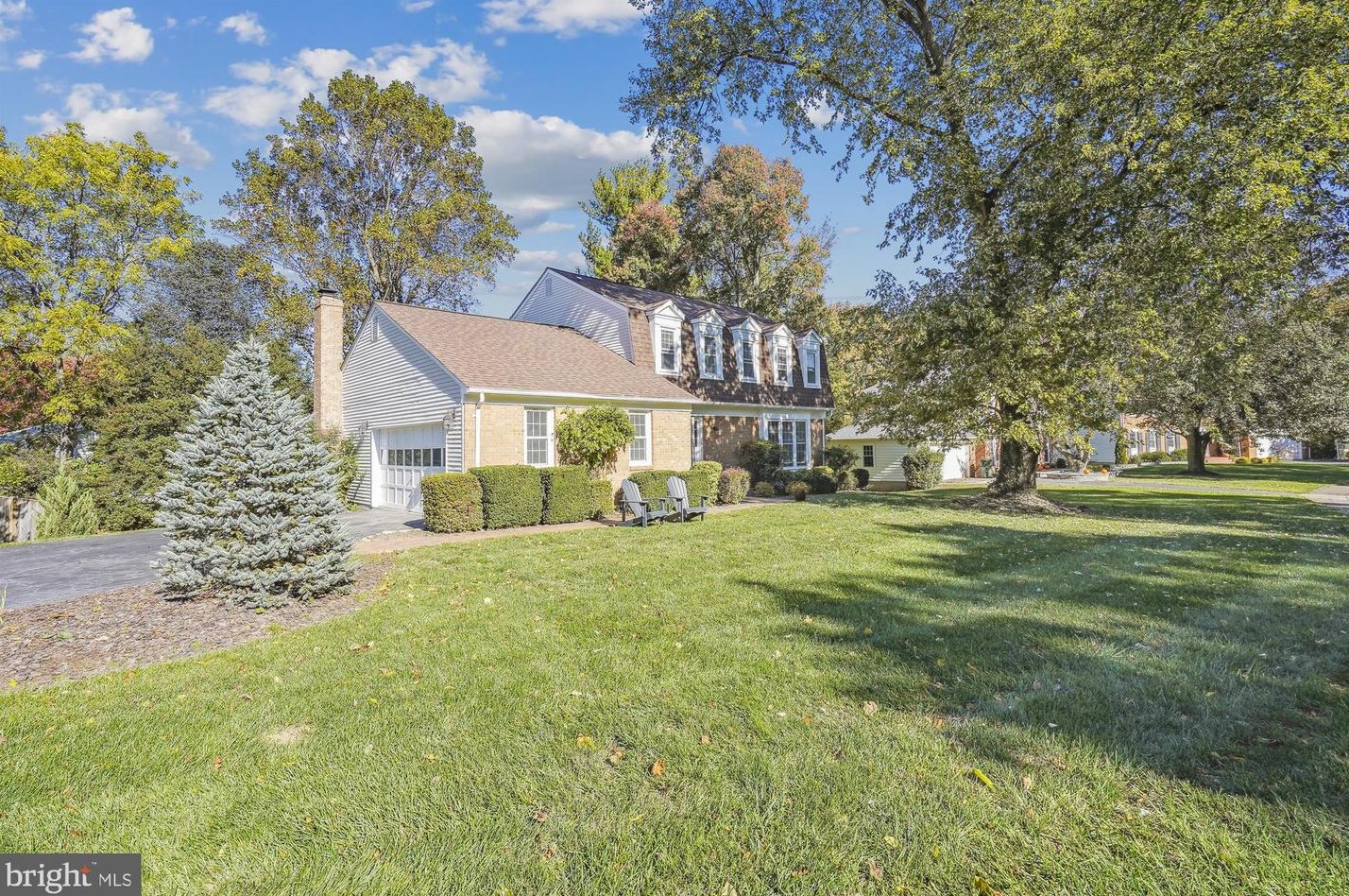 8812 Skokie Ln, Vienna, VA 22182-2345