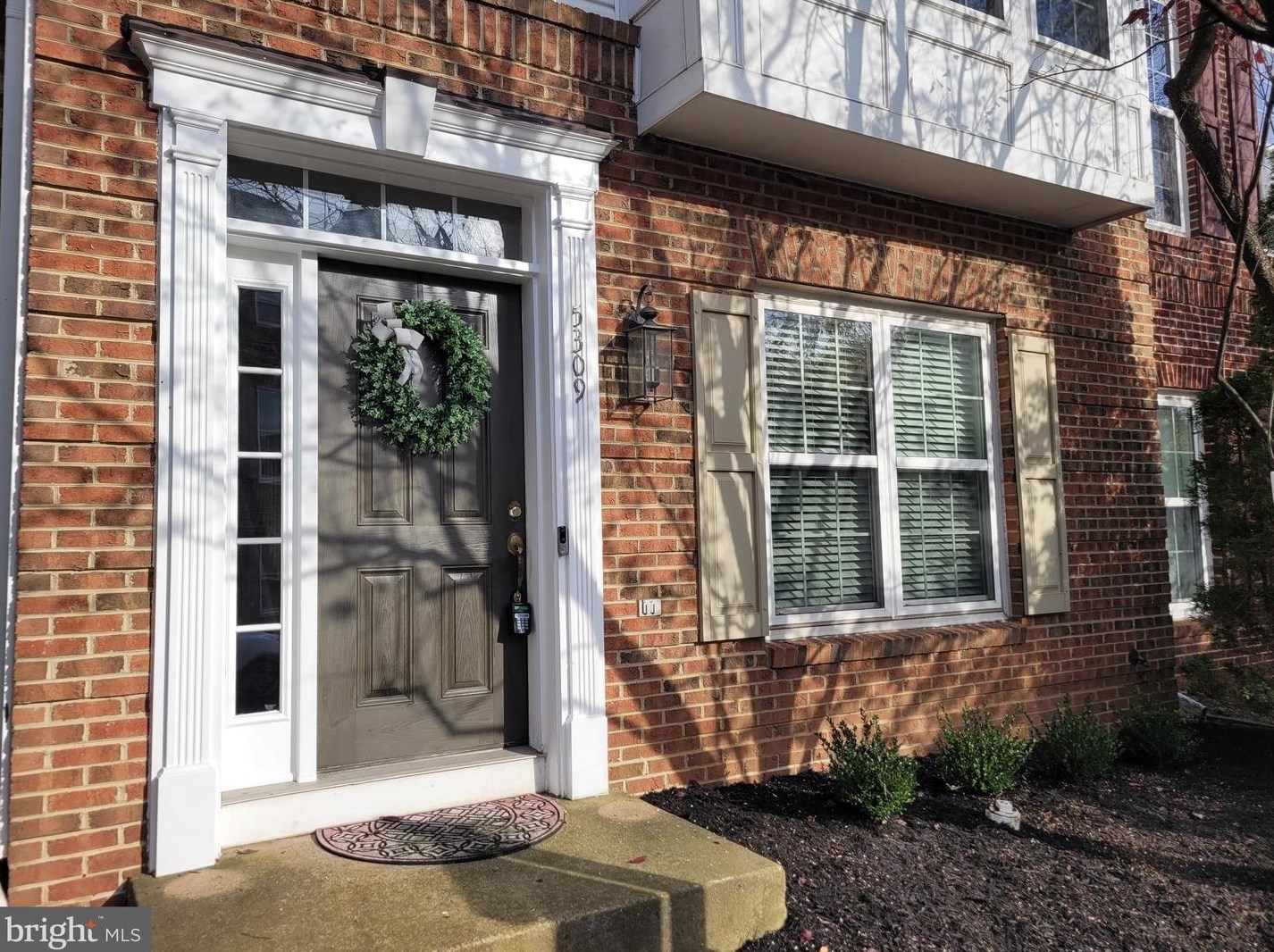 5309 Granite Step Trl, Centreville VA  20120-5029 exterior