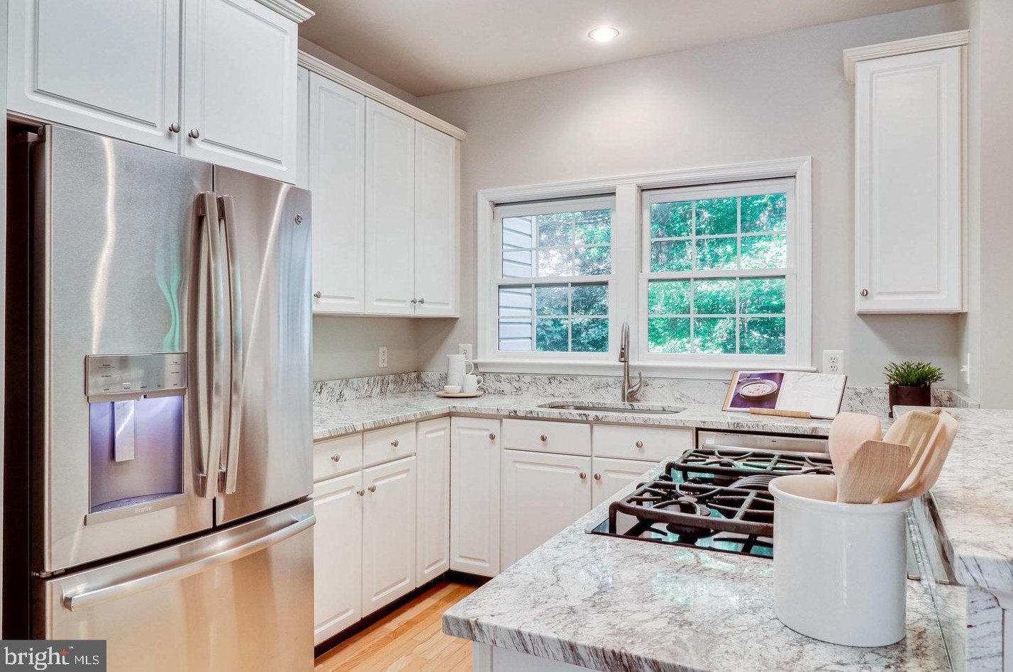 4038 Heatherstone Ct, Fairfax, VA 22030