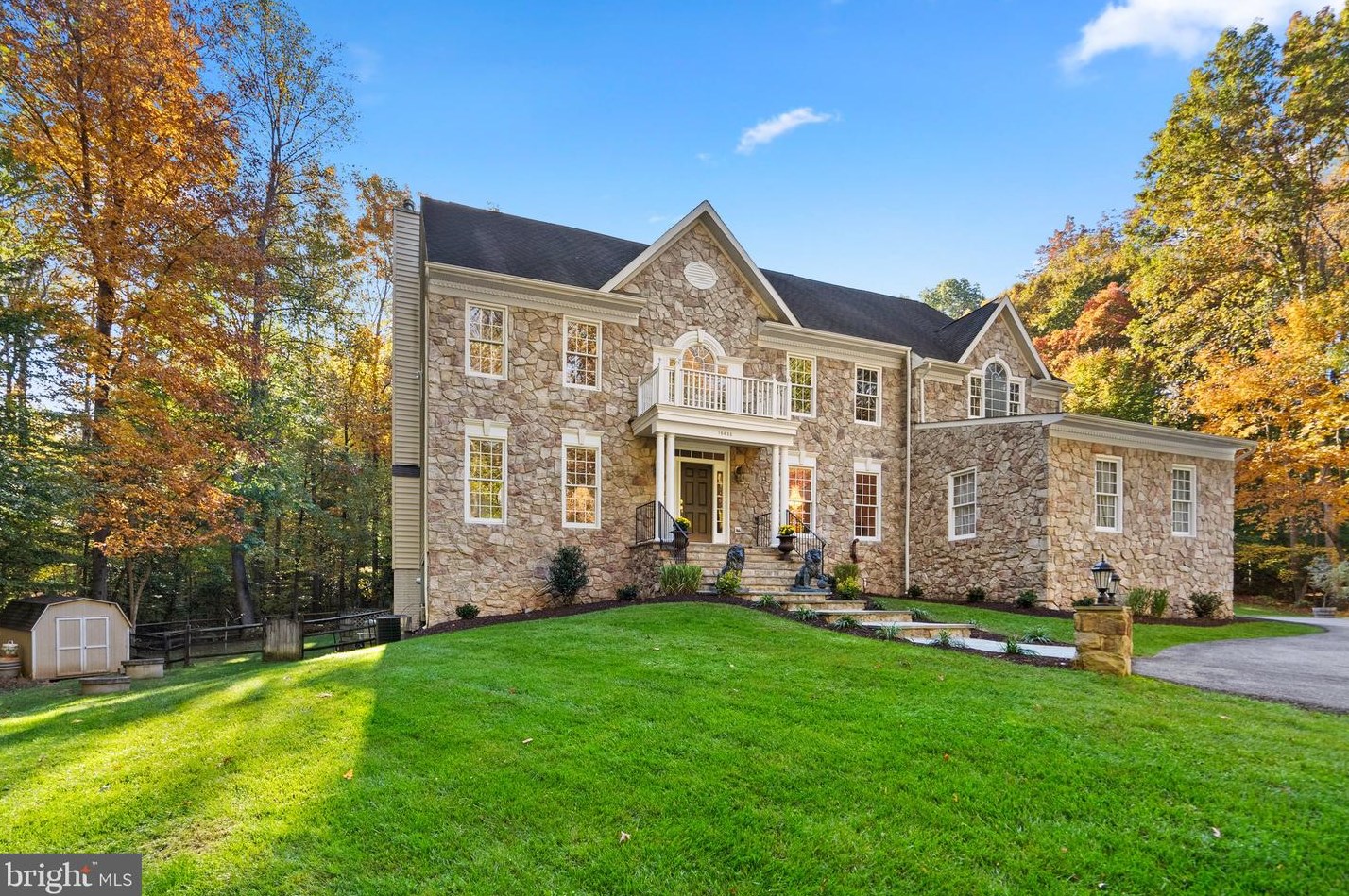 10633 Timberidge Rd, Fairfax, VA 22039