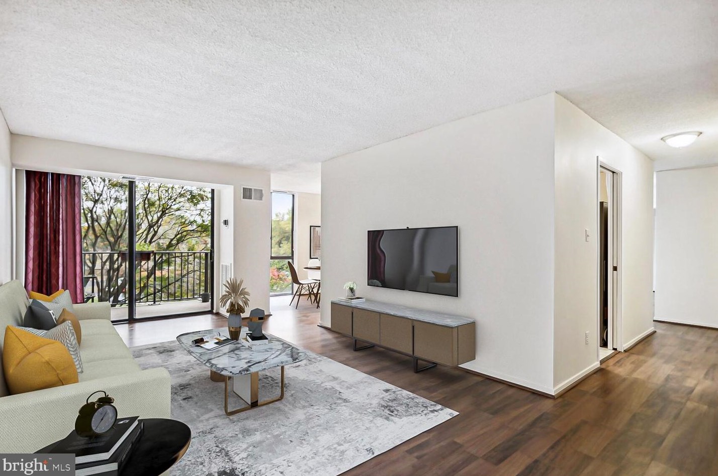 2311 Pimmit Dr #301, Falls Church, VA 22043