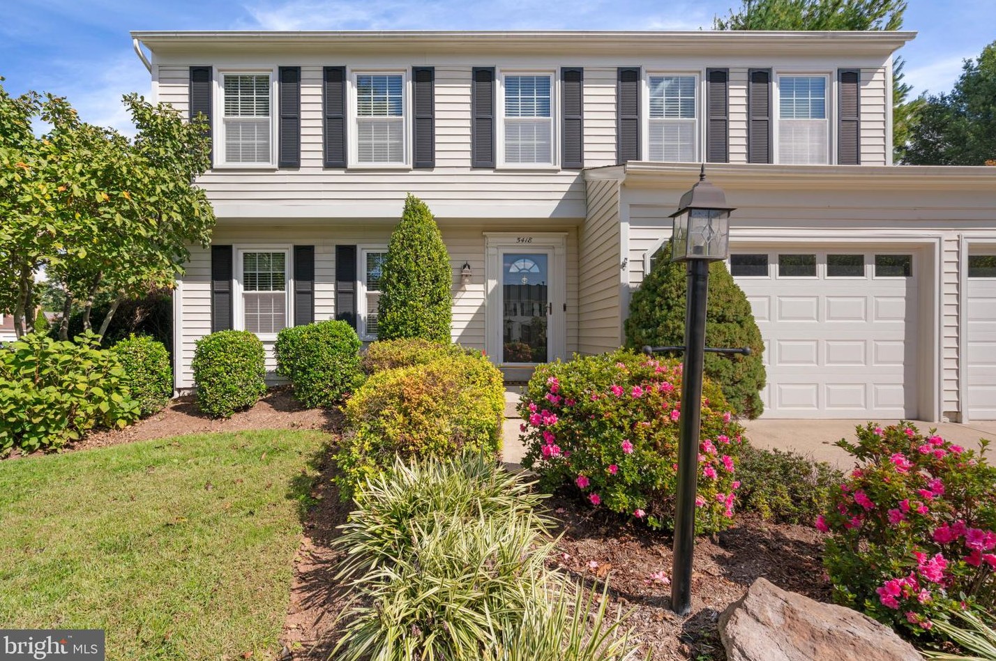5418 Sour Gum Dr, Centreville, VA 20120-3412