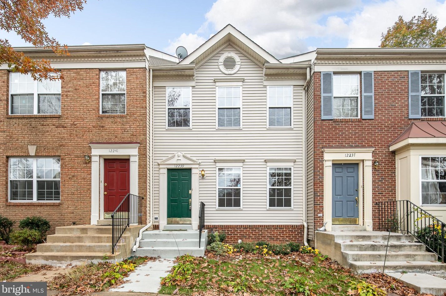 12239 Harbor Town Cir, Fairfax, VA 22033