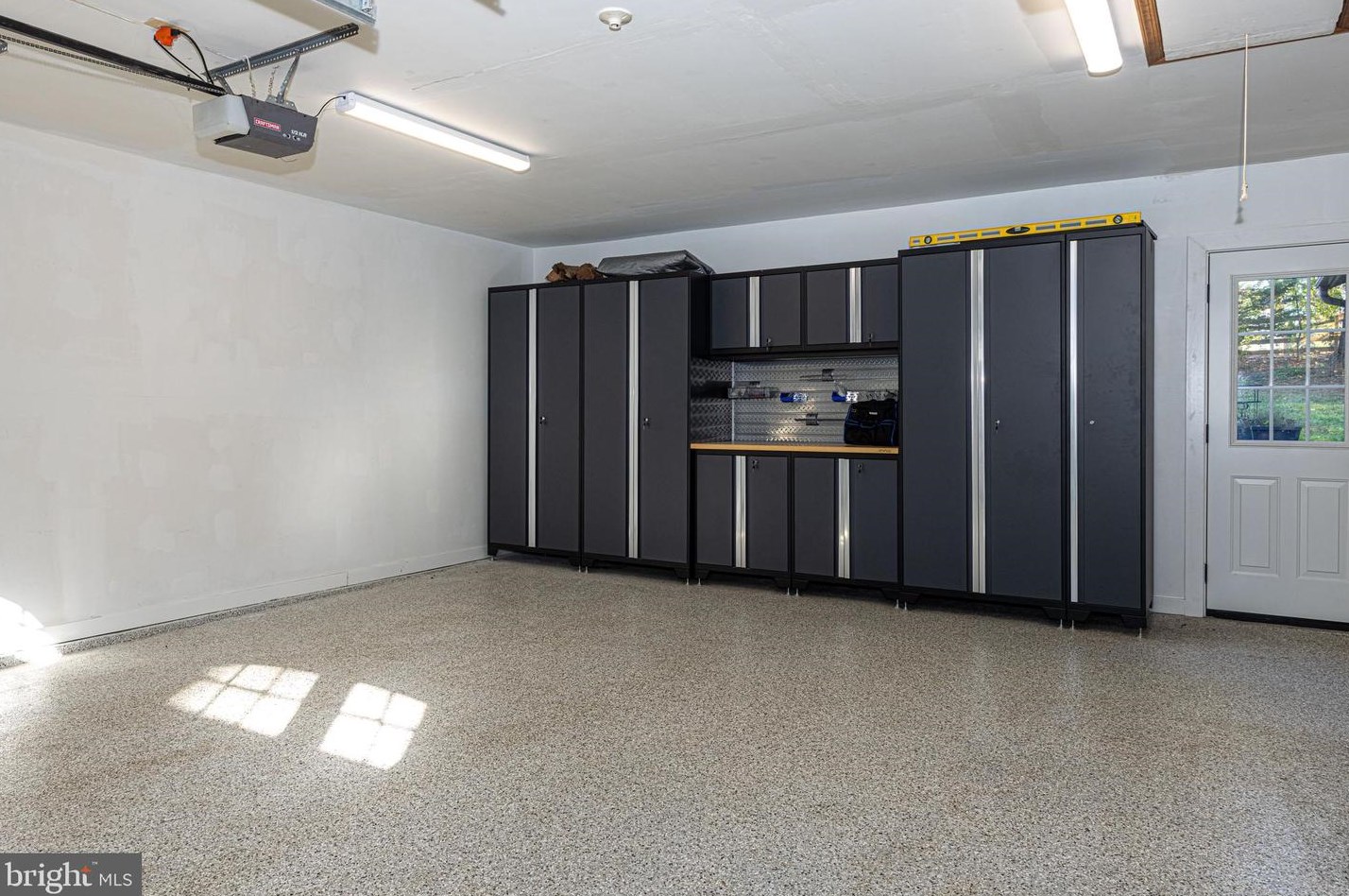 9741 Rolling Ridge Dr, Fairfax VA  22039-2915 exterior