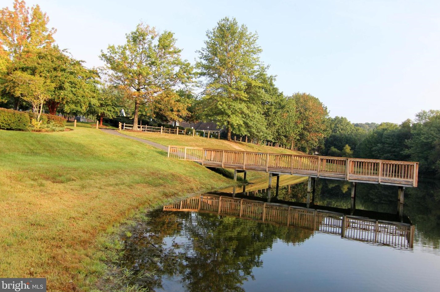 9741 Rolling Ridge Dr, Fairfax VA  22039-2915 exterior