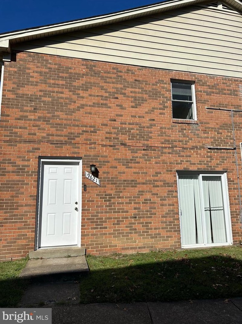 9621 Hagel Cir #d, Lorton, VA 22079
