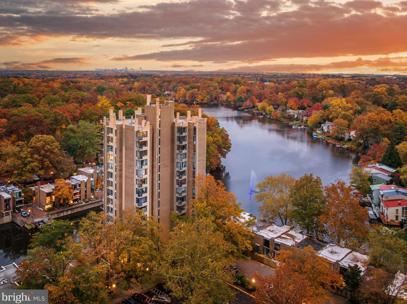 11400 Washington Plaza W #1301, Herndon, VA 20190