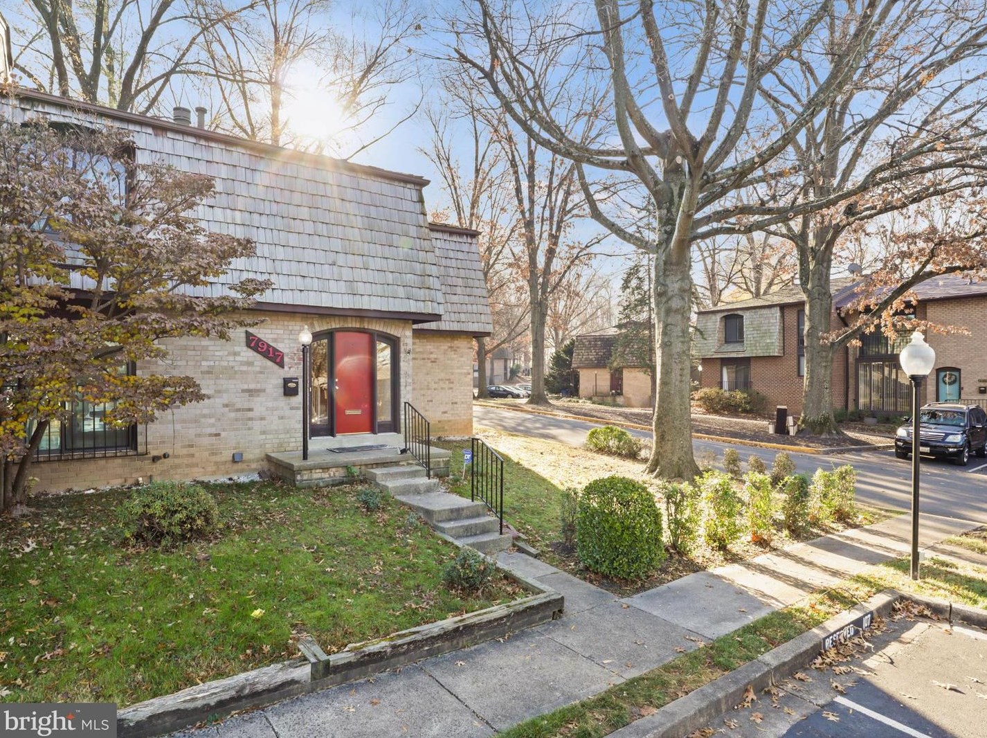 7917 Schuyler Ct, Annandale, VA 22003
