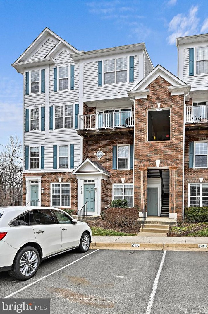 12705 Fair Crest Ct Apt 302, Fairfax, VA 22033