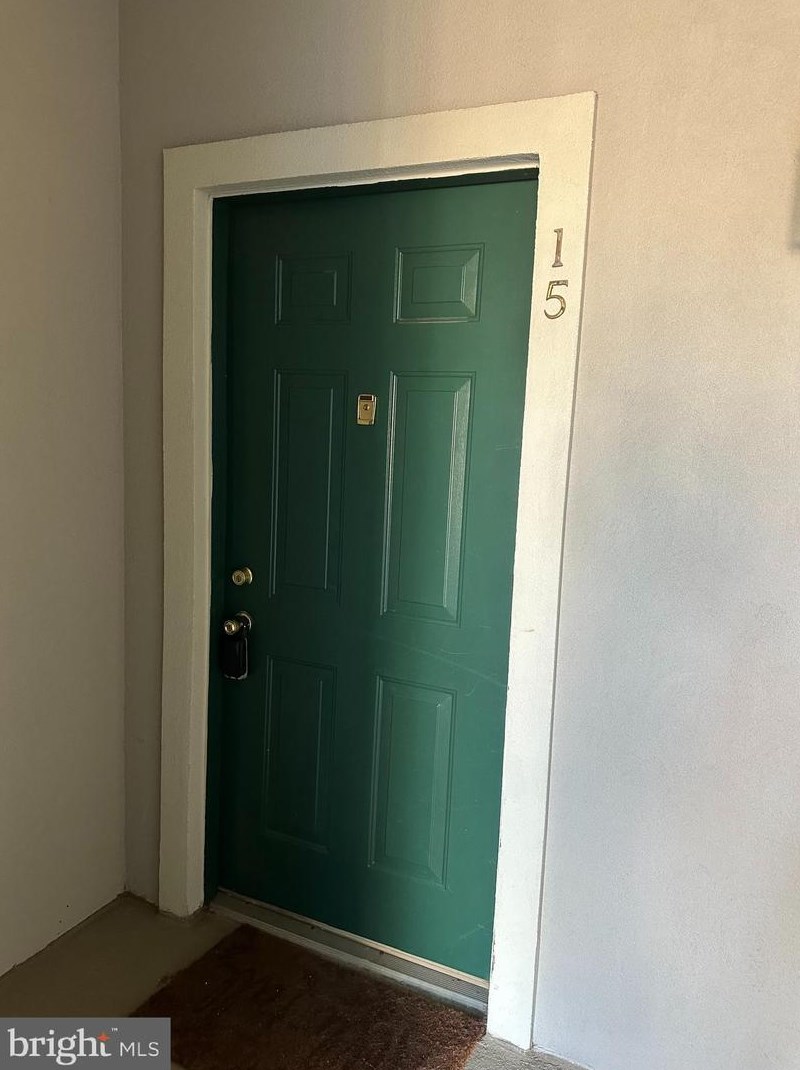 12020 Taliesin Pl Apt 15, Herndon, VA 20190