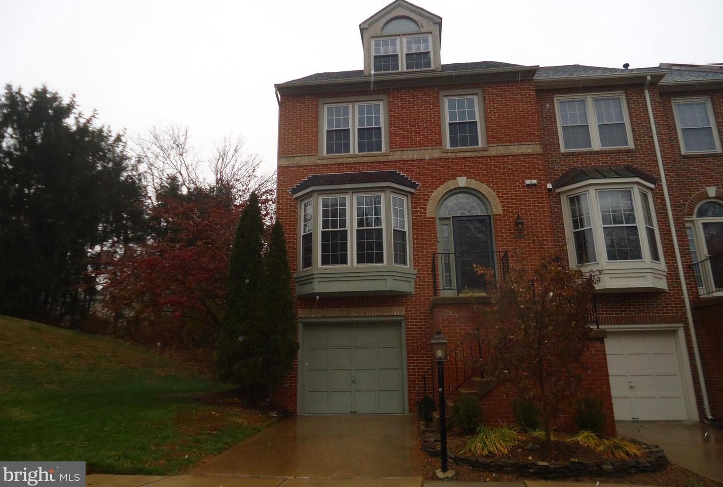 12030 Lisa Marie Ct, Fairfax, VA 22033