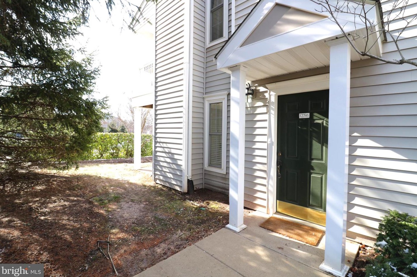 12795 Fair Briar Ln #12795, Fairfax, VA 22033