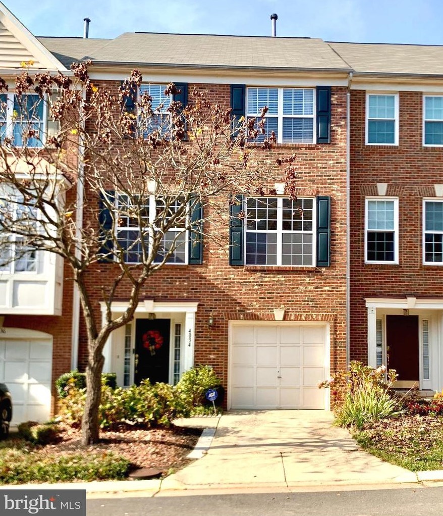 4034 Stonehenge Way, Fairfax, VA 22030