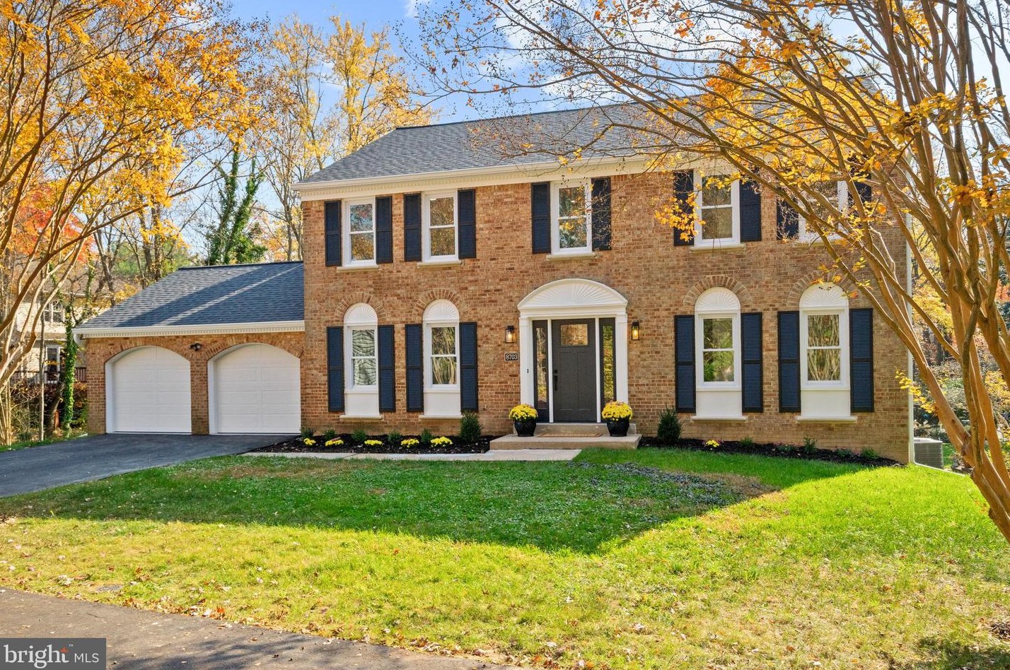 8703 Westwood Forest Ln, Vienna, VA 22182