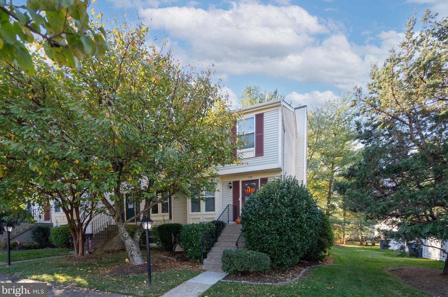 1738 Sundance Dr, Herndon, VA 20194