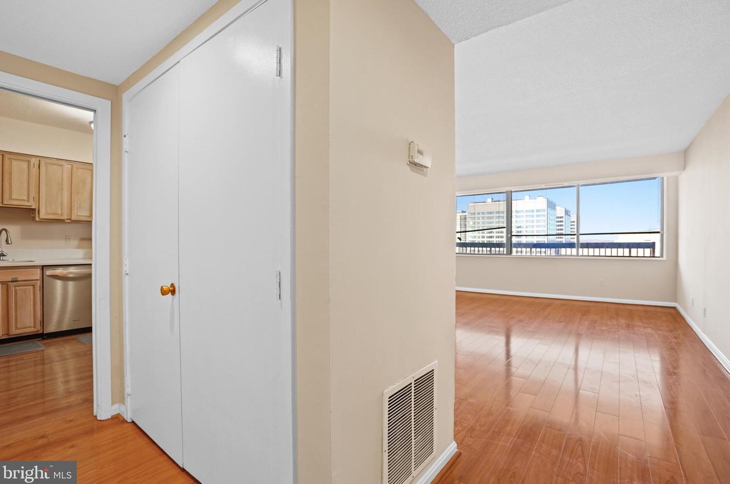 3713 S George Mason Dr #1509w, Falls Church, VA 22041