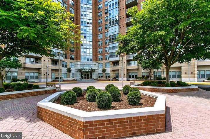 11800 Sunset Hills Rd #319, Herndon, VA 20190