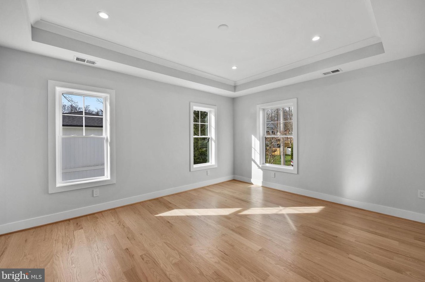 404 Orleans Cir, Vienna VA  22180-6470 exterior