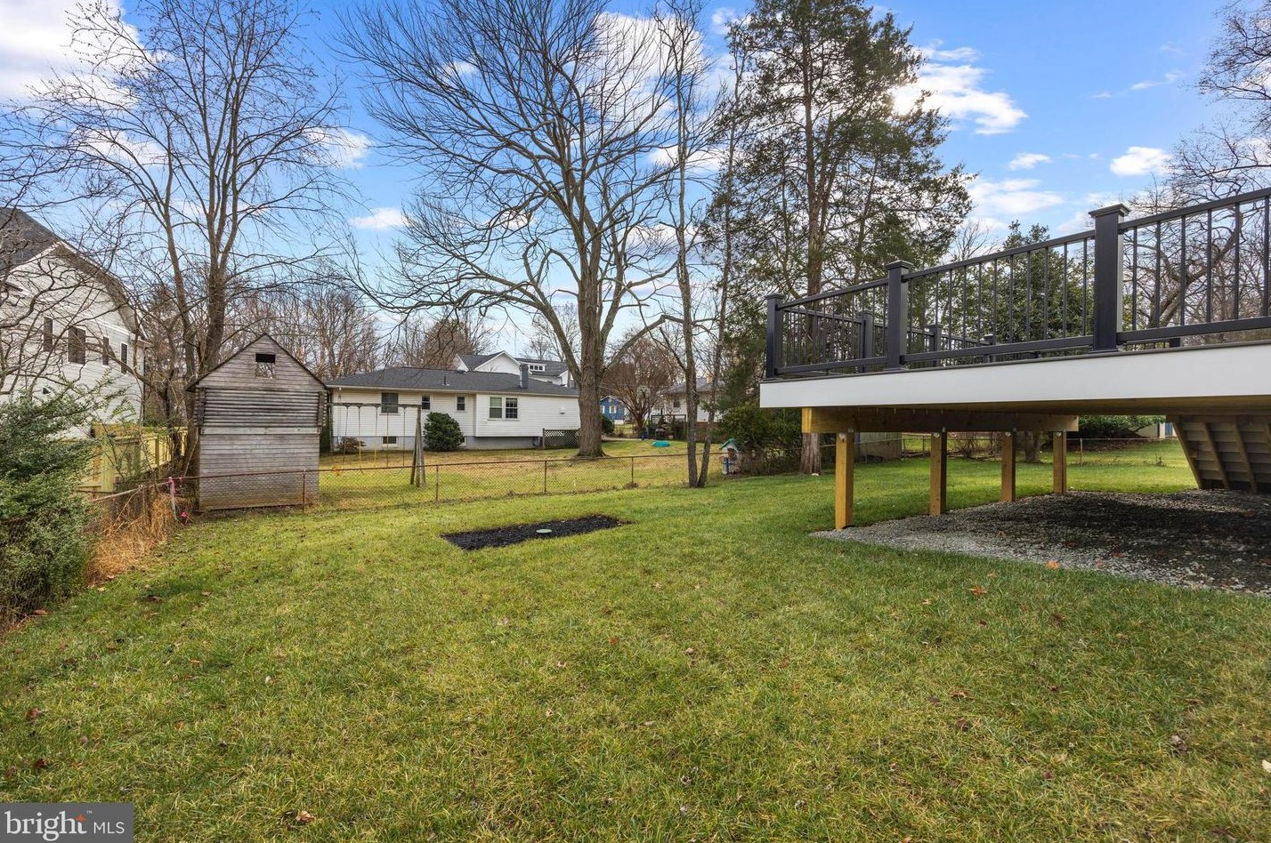 404 Orleans Cir, Vienna VA  22180-6470 exterior