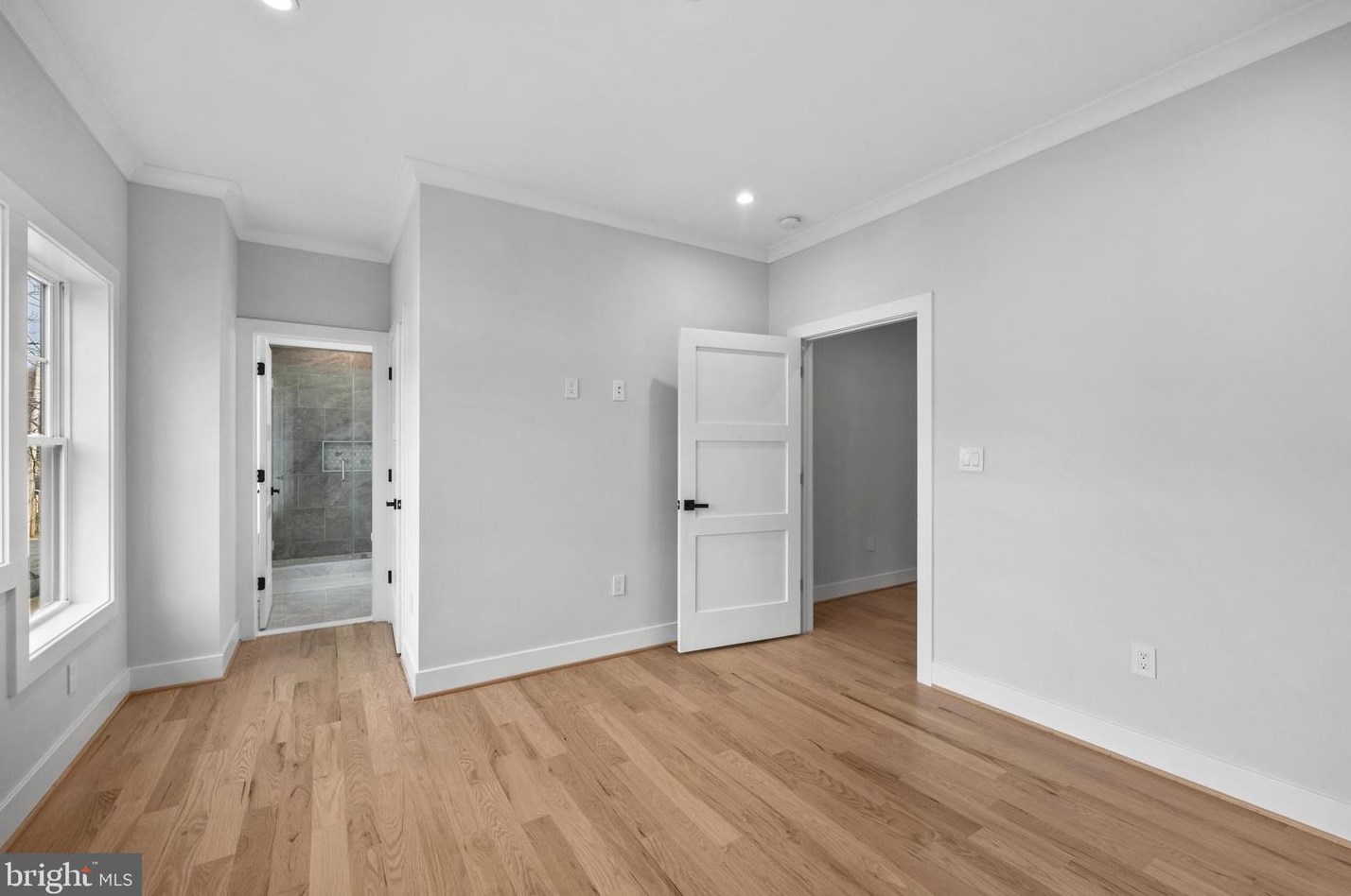 404 Orleans Cir, Vienna VA  22180-6470 exterior