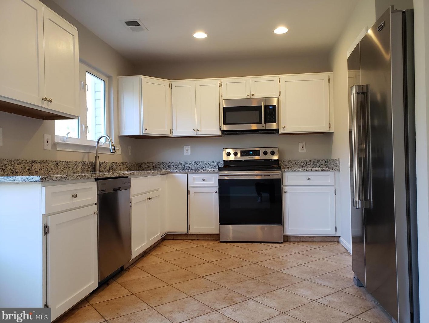 8930 Royal Astor Way, Fairfax, VA 22031