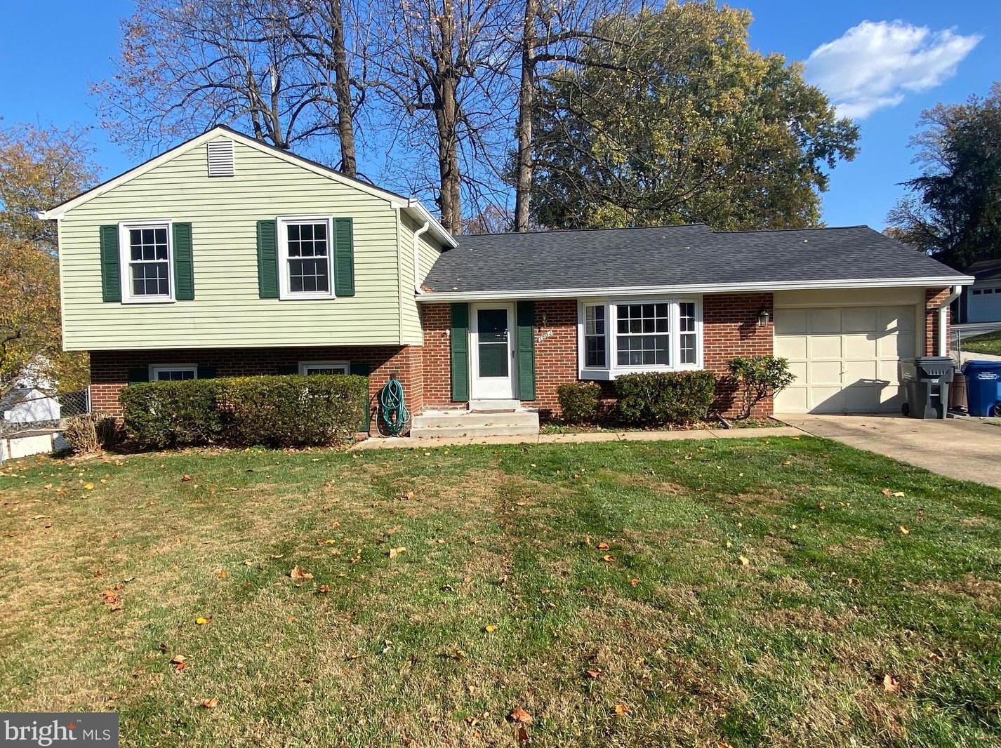 7802 Fieldcrest Ct, Falls Church, VA 22042