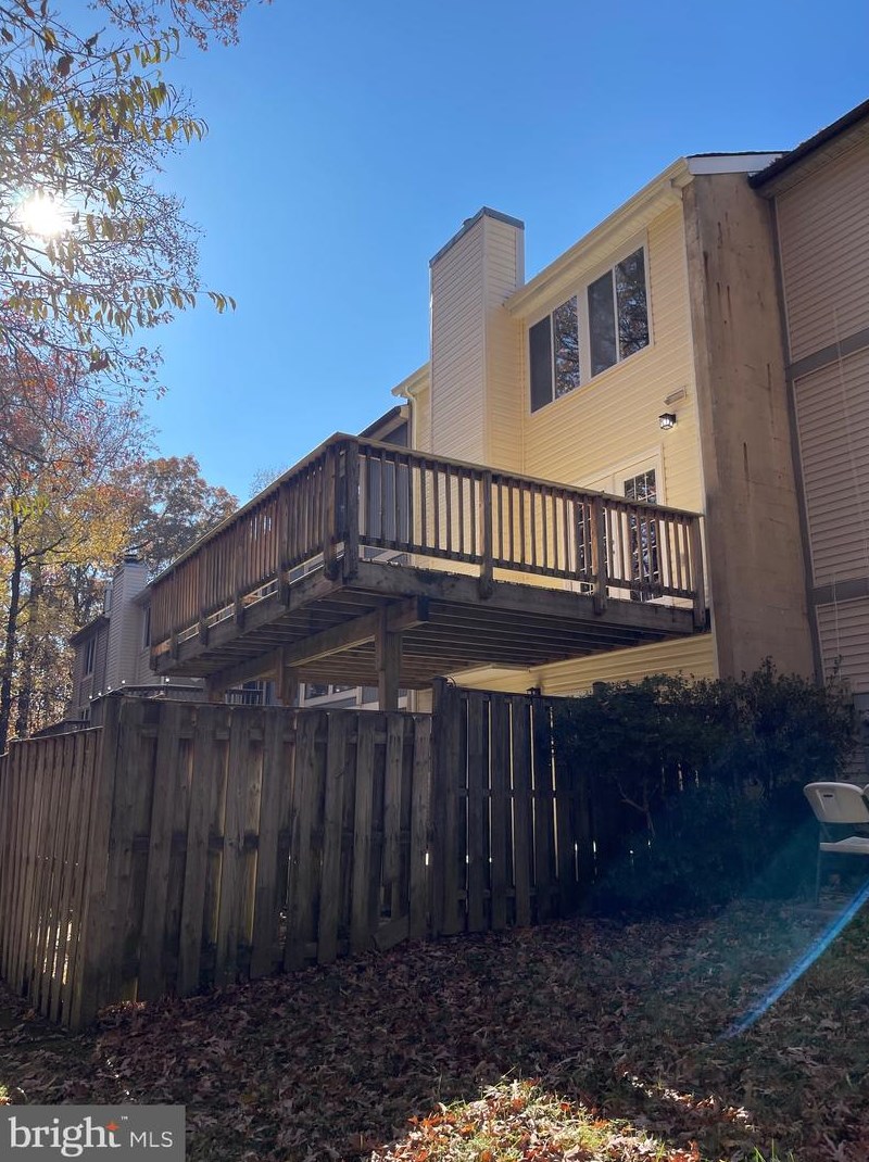 6071 Hollow Knoll Ct, Springfield, VA 22152