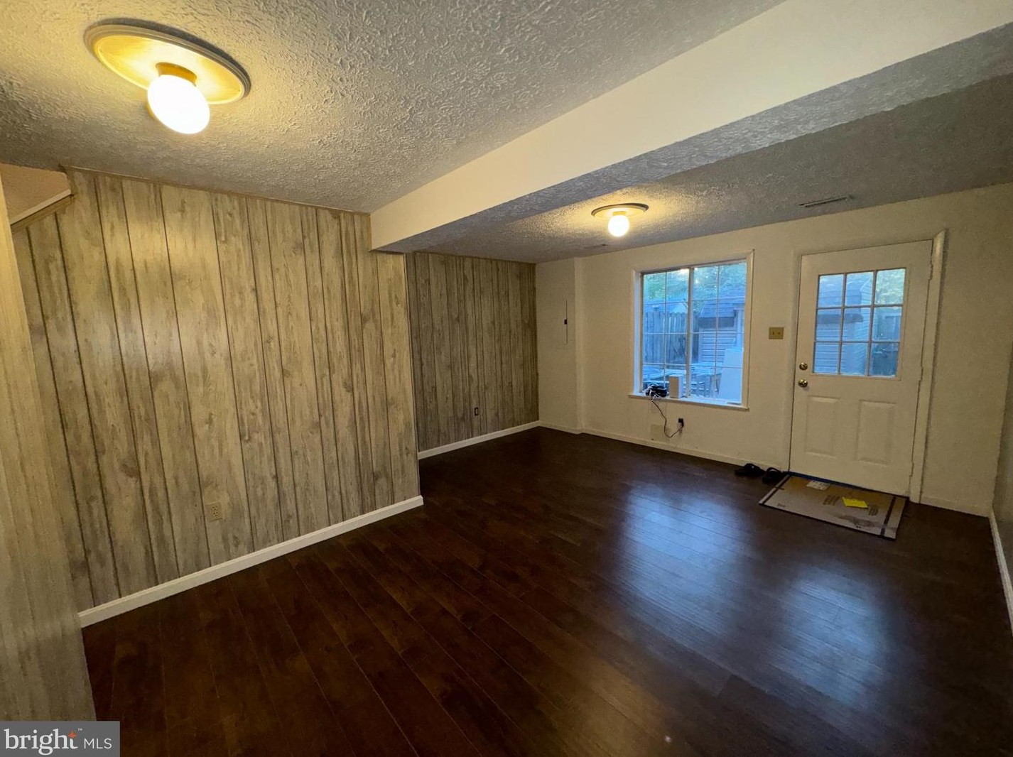 8426 Sugar Creek Ln, Springfield, VA 22153