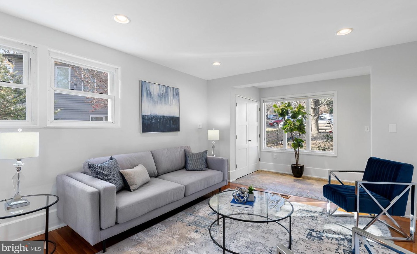 6343 Dogwood Pl, Falls Church, VA 22041-1208