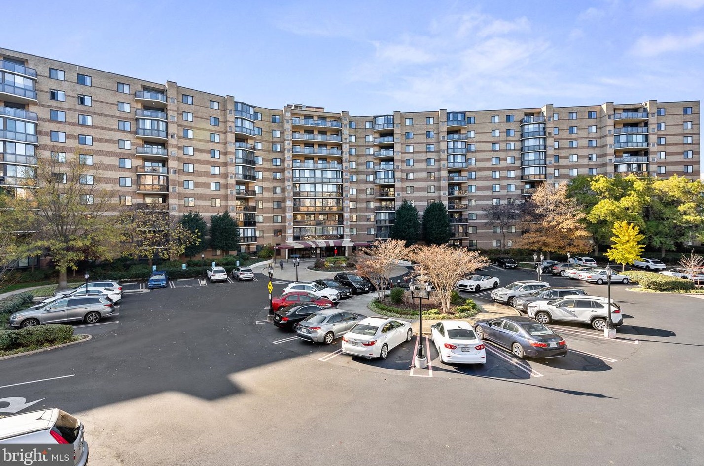 8360 Greensboro Dr #202, Mc Lean, VA 22102
