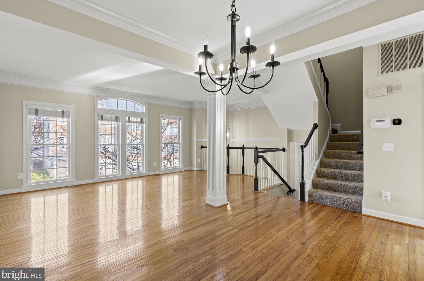 8436 Chaucer House Ct, Lorton, VA 22079