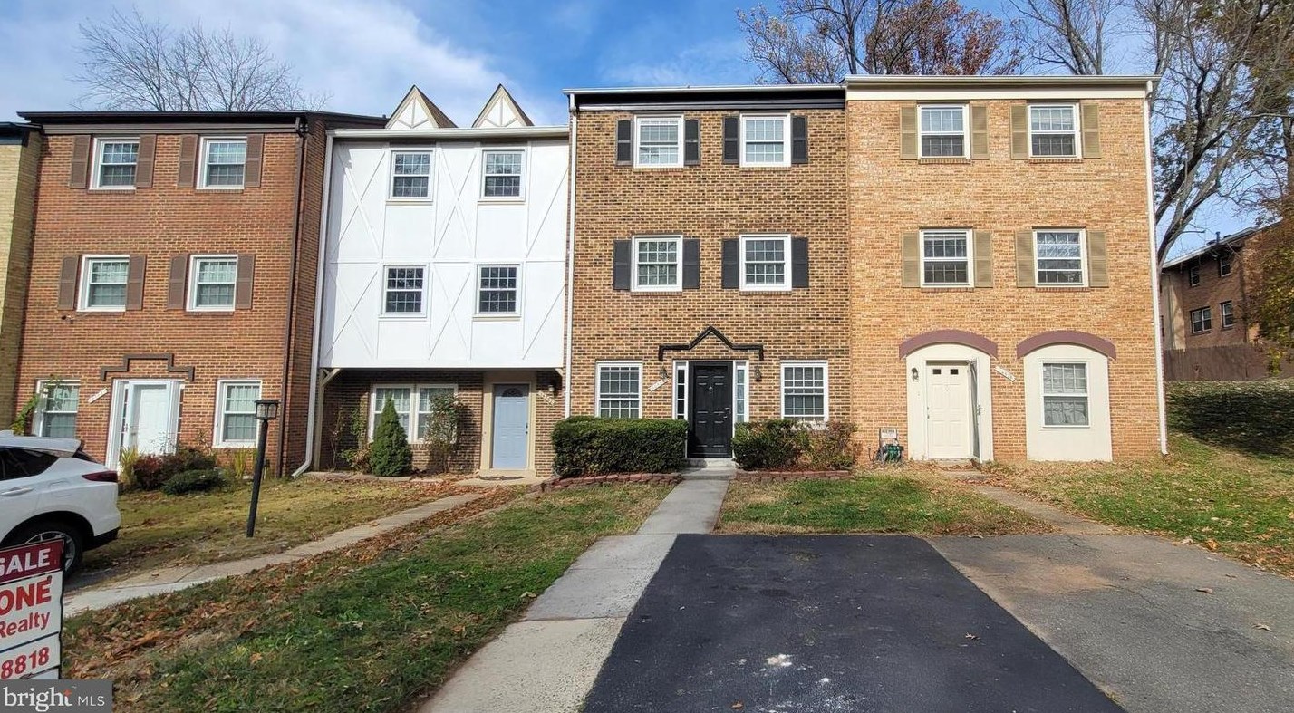 14830 Hoxton Square, Centreville, VA 20120