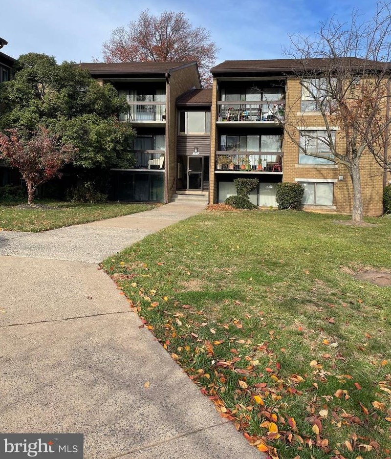 543 Florida Ave #t3, Herndon, VA 20170