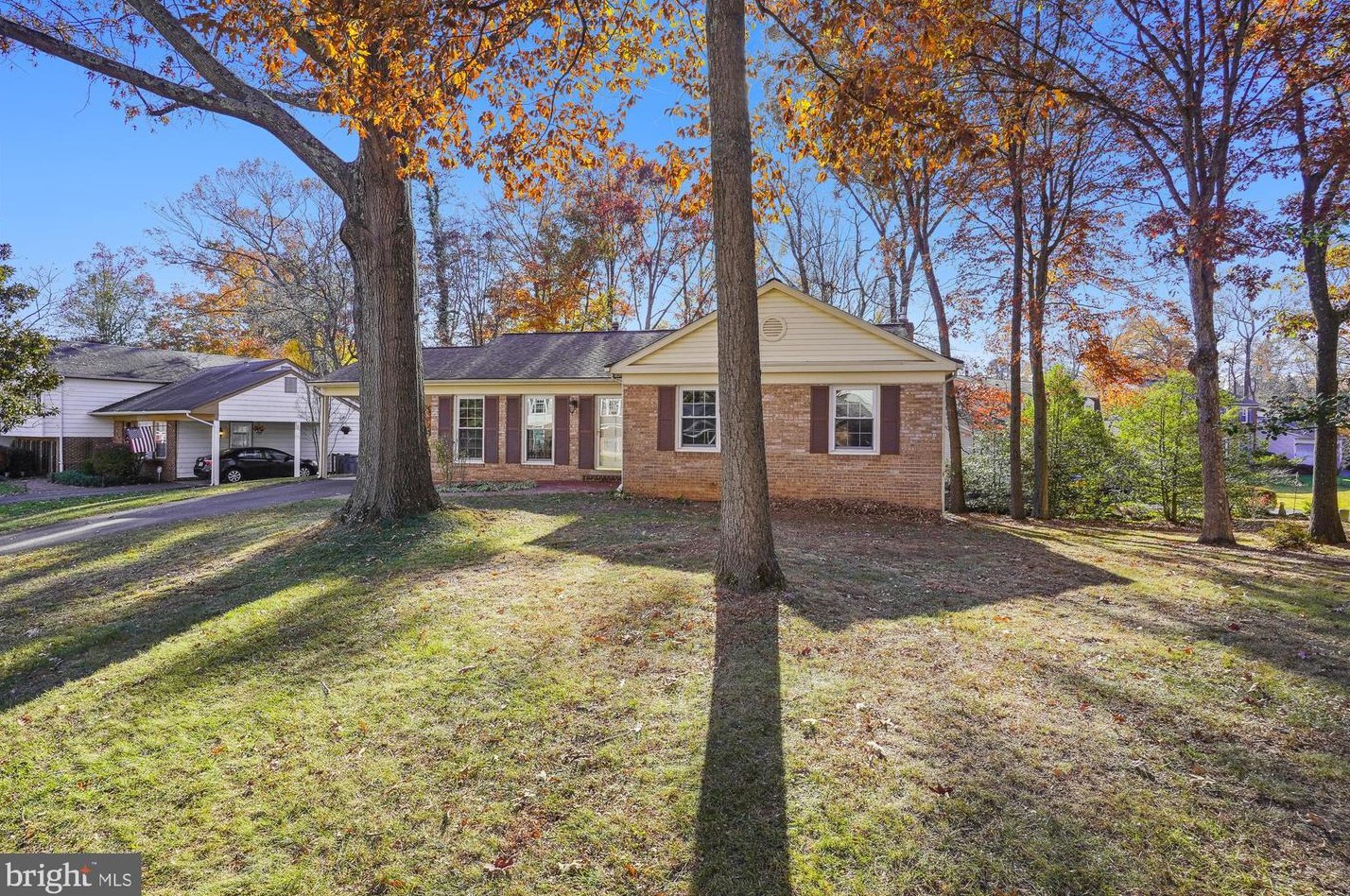 10907 Spurlock Ct, Fairfax, VA 22032