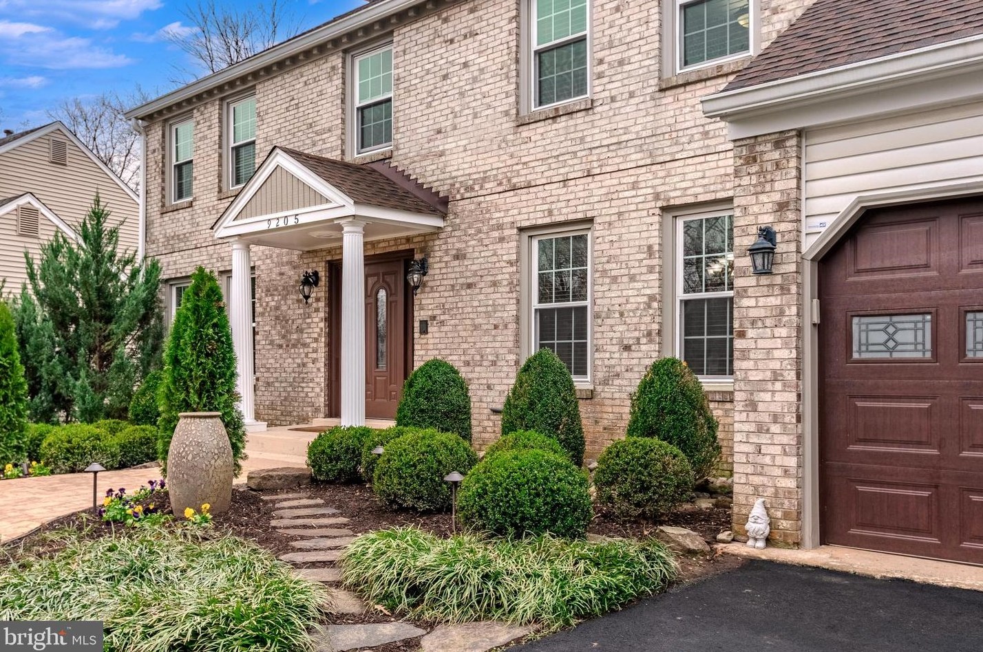 9205 Lake Braddock Dr, Springfield, VA 22015
