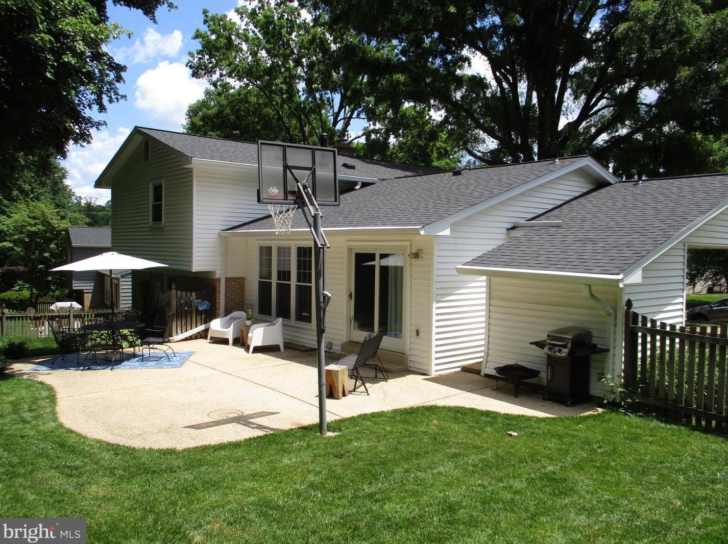 2106 Statute Ln, Vienna, VA 22181-3263