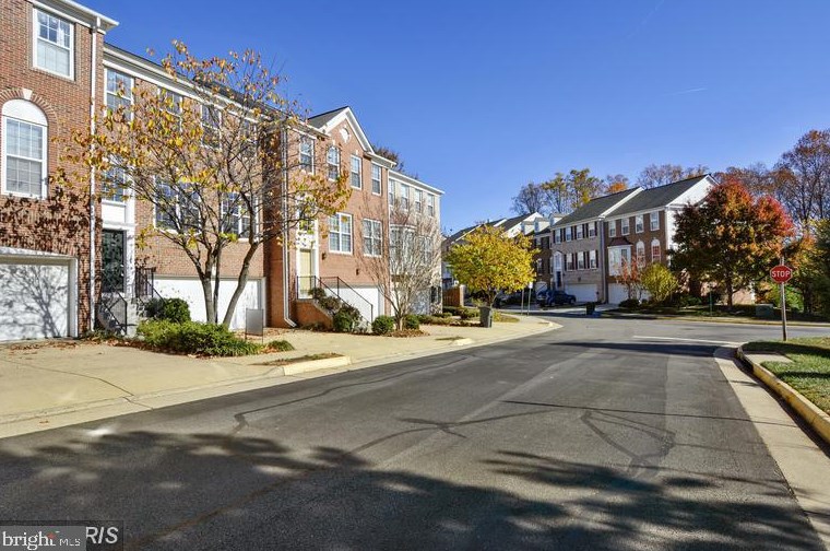 12574 Fair Village Way, Fairfax, VA 22033