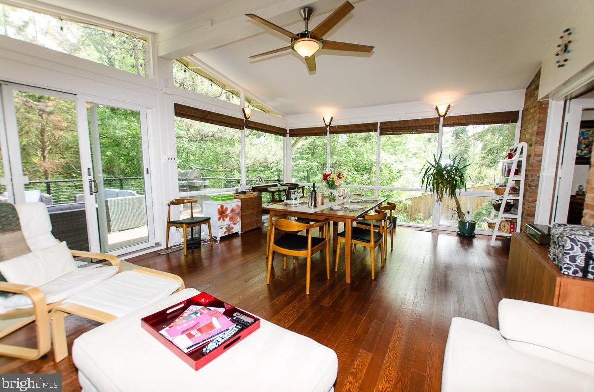 3709 Tollgate Ter, Falls Church VA  22041-1318 exterior