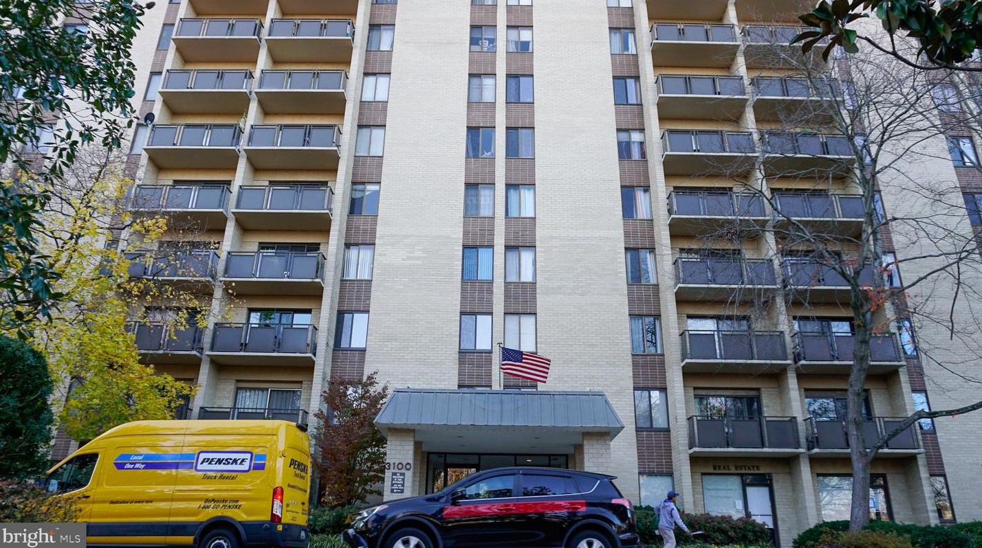 3100 S Manchester St #114, Falls Church, VA 22044