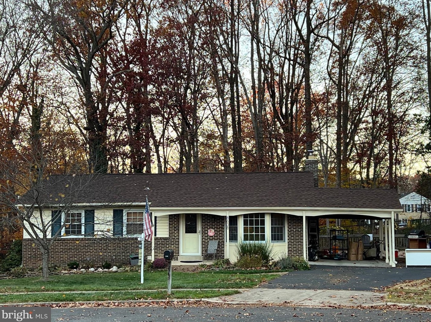 8638 Woodview Dr, Springfield, VA 22153