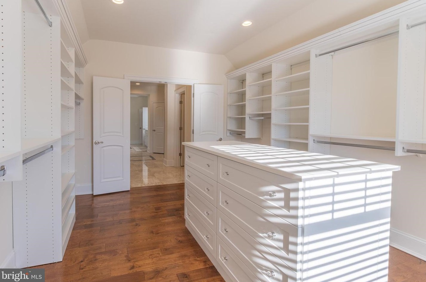 3445 Gallows Rd, Falls Church VA  22042-3340 exterior