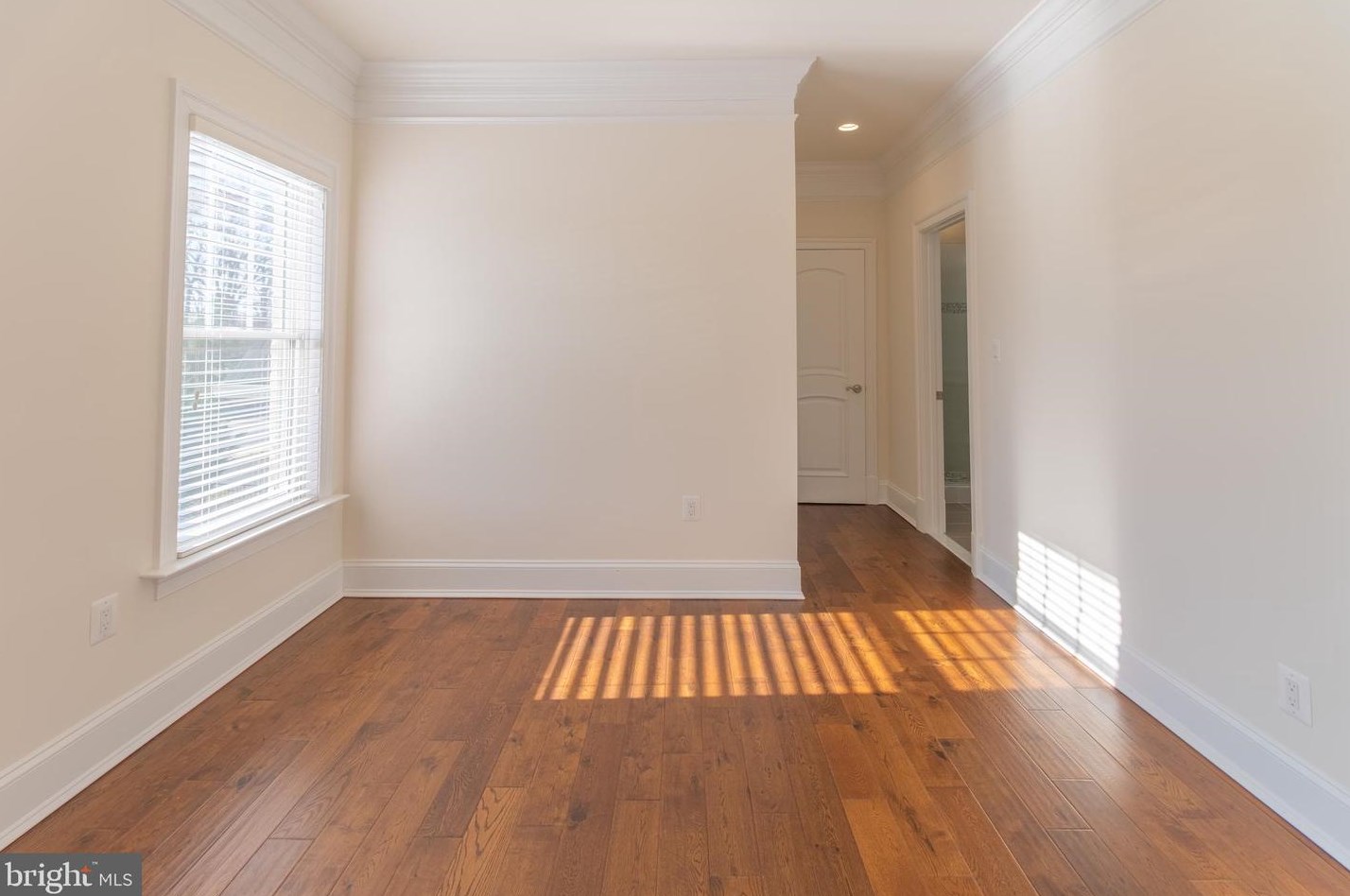 3445 Gallows Rd, Falls Church VA  22042-3340 exterior
