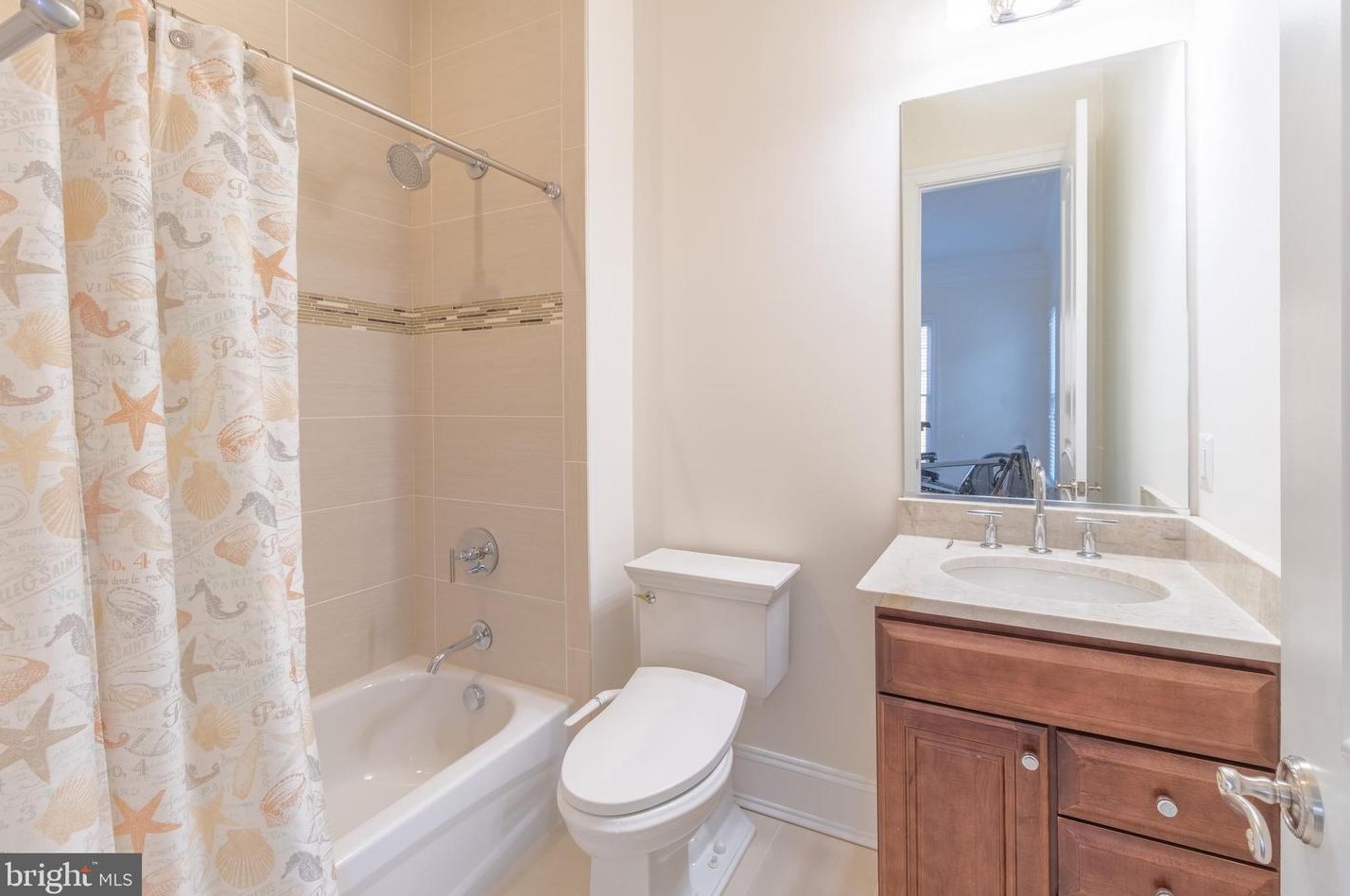 3445 Gallows Rd, Falls Church VA  22042-3340 exterior