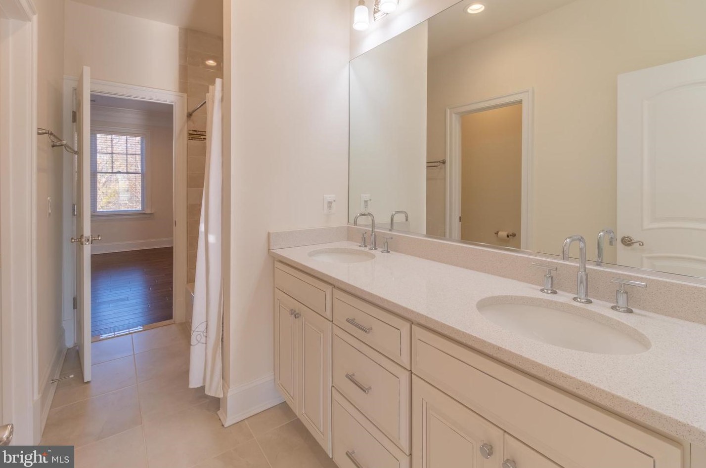 3445 Gallows Rd, Falls Church VA  22042-3340 exterior