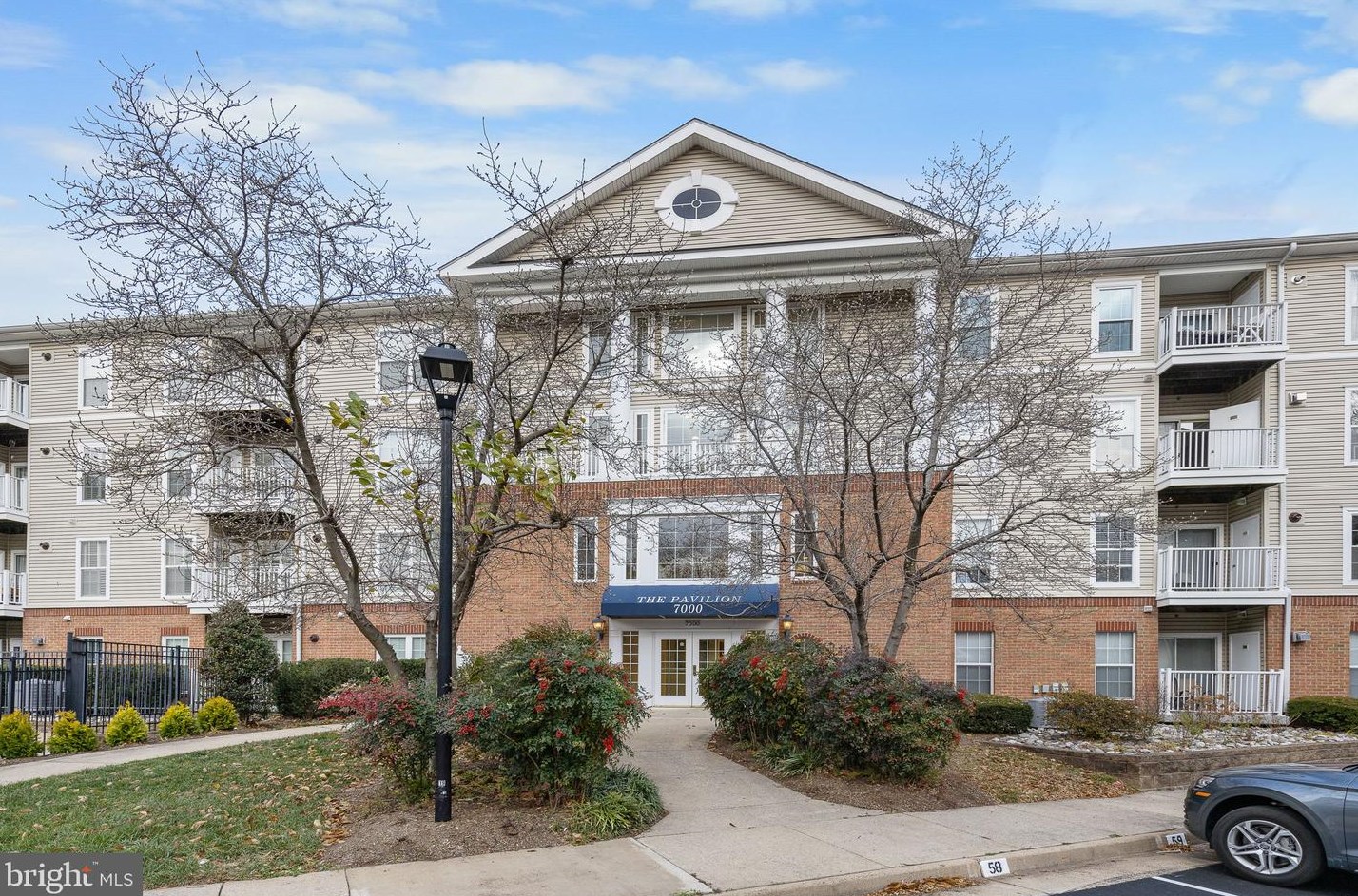 7000 Falls Reach Dr #308, Falls Church, VA 22043